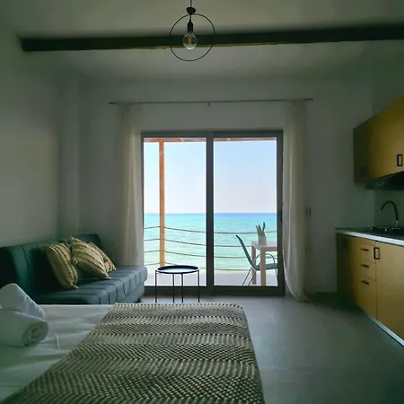 Aelia Living Iii *