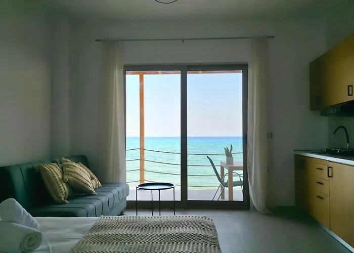 Aelia Living Iii *